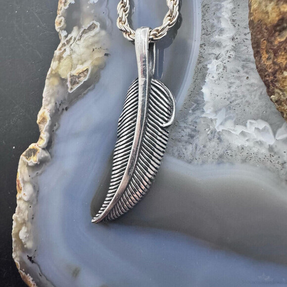 Sterling Silver Southwestern Style Engraved Feather Unisex Pendant - Picture 5 of 10